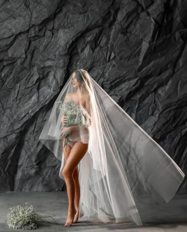 imitaciia-skaly-v-interere-skaly-na-stene-faktura-kamnia-dekor-big-2