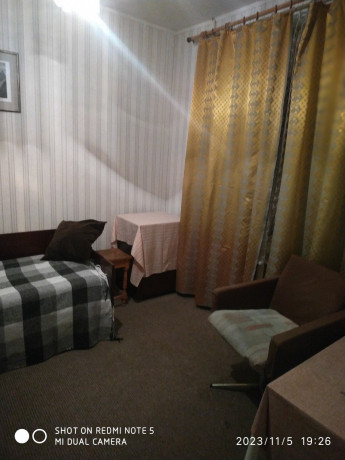 orenda-kimnati-v-tryoxkimnatnii-kvatiri-big-1