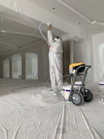 bezvozdusne-farbuvannia-stin-steli-kolon-visoka-iakist-big-0